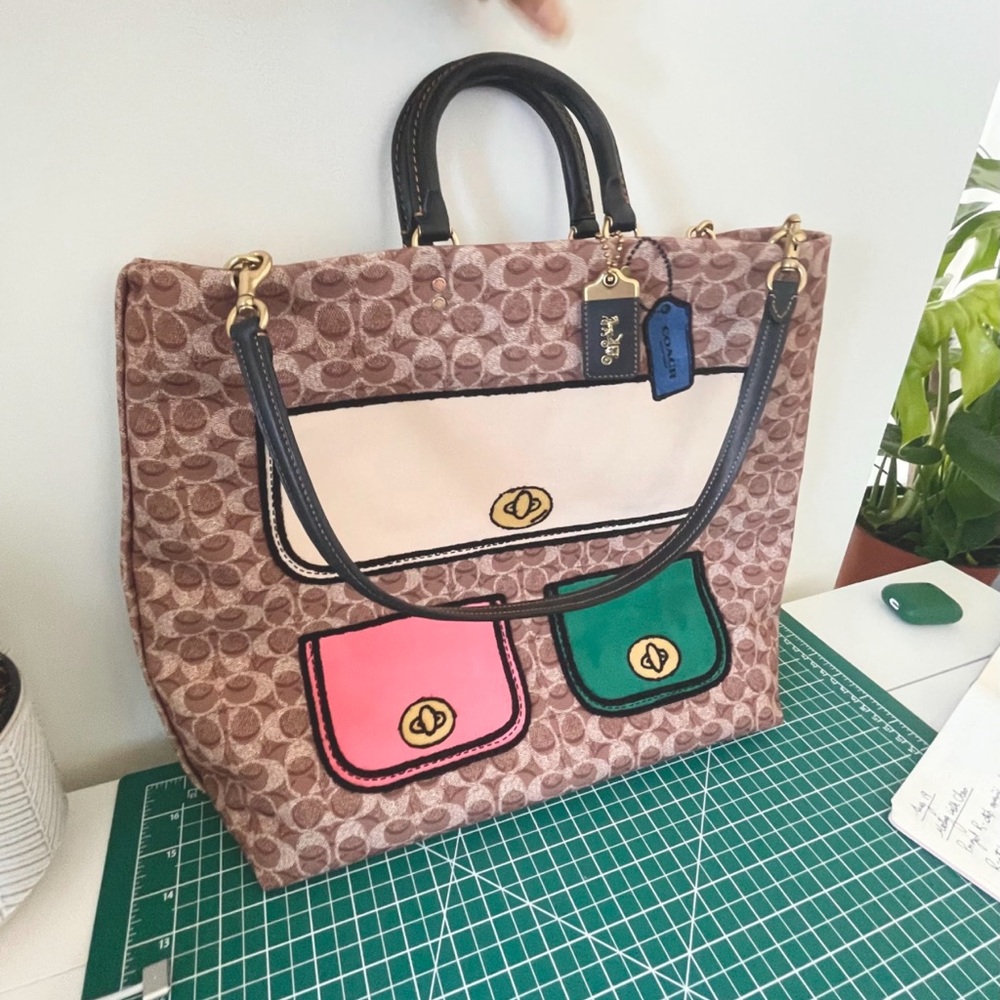 COACH NWOT Rogue Tote Bag in exclusive recycled canvas with Trompe L'œil print